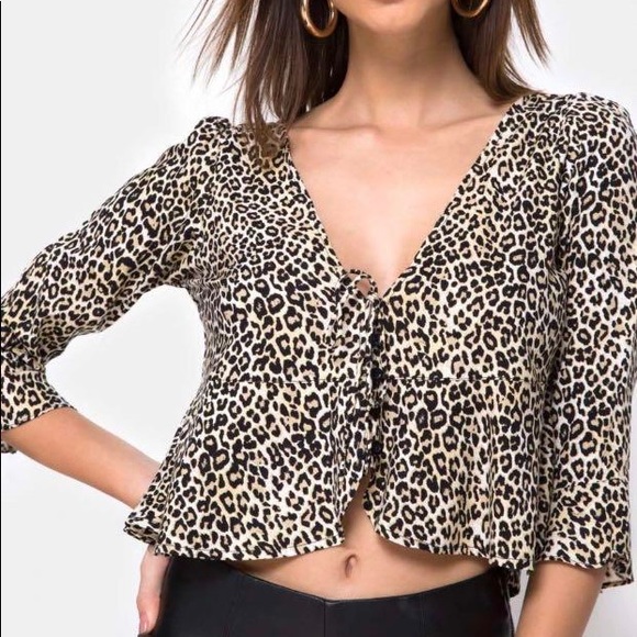 Motel Rocks Leopard Crop Cardigan Top - Picture 1 of 6